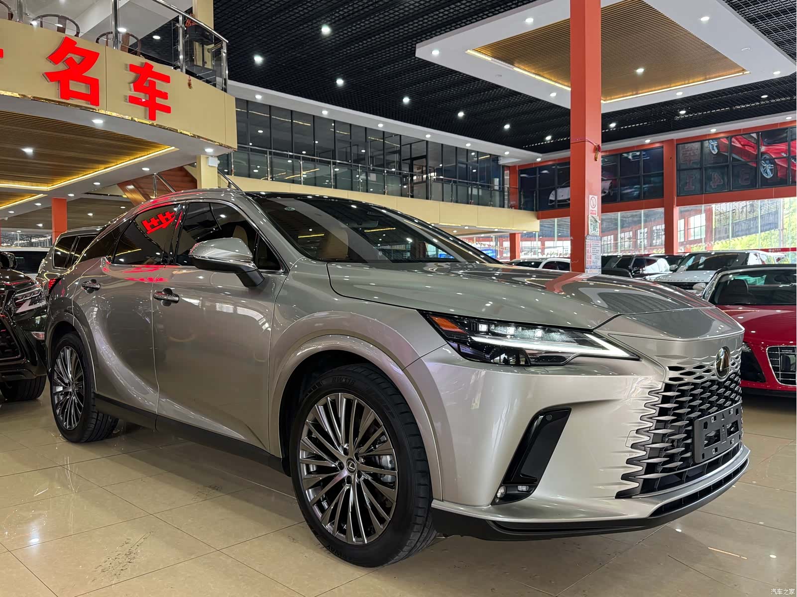 Lexus RX, 2024 3