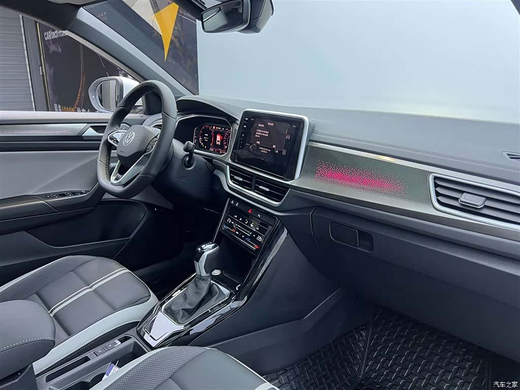 Volkswagen T-ROC, 2025 17