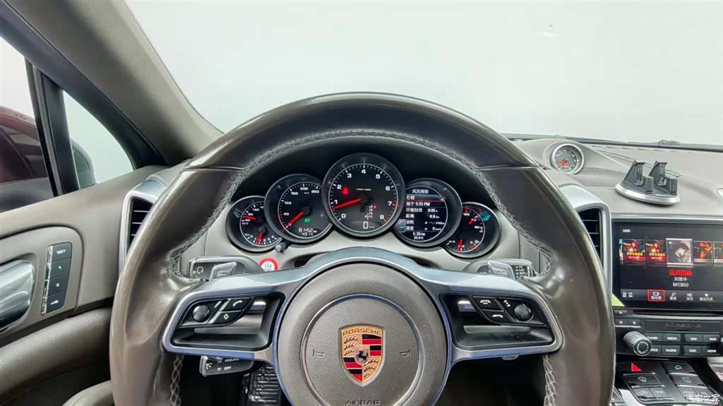 Porsche Cayenne, 2017 11