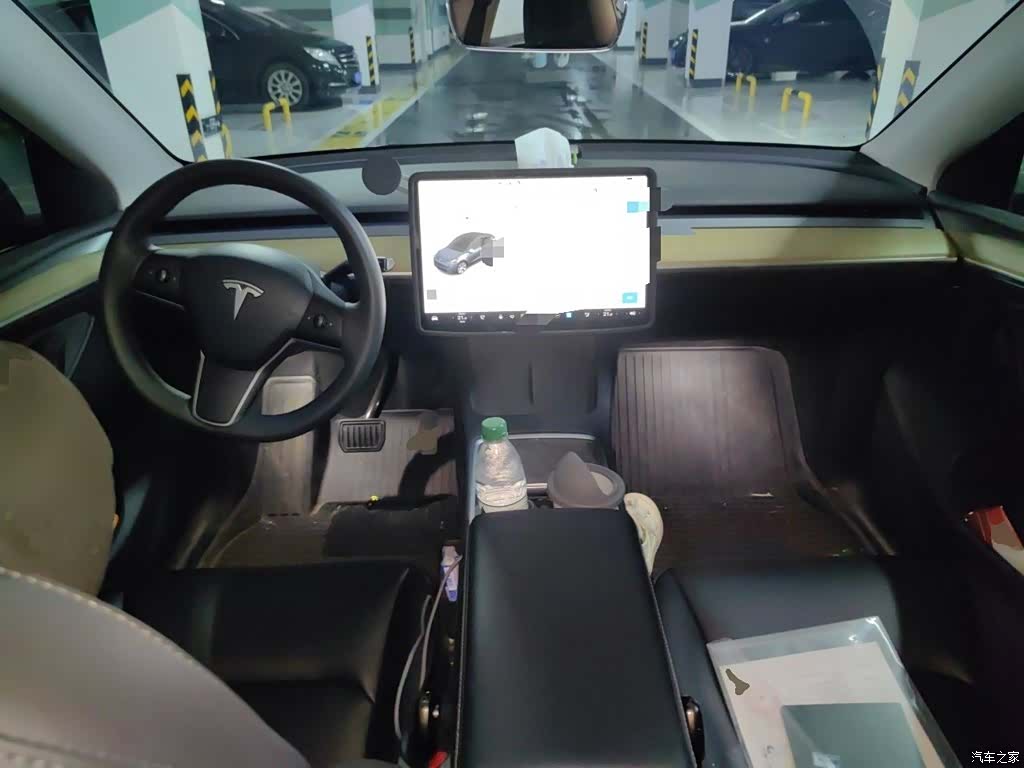 Tesla Model Y, 2023 все фото