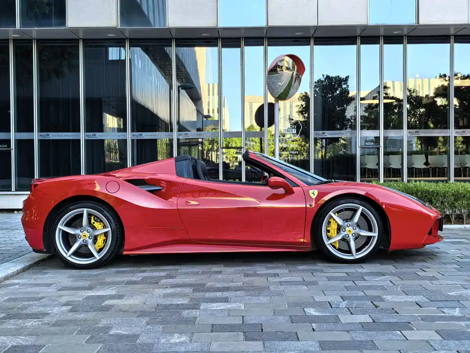 Ferrari 488