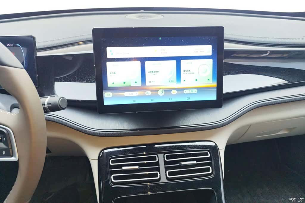BYD Qin, 2025 13