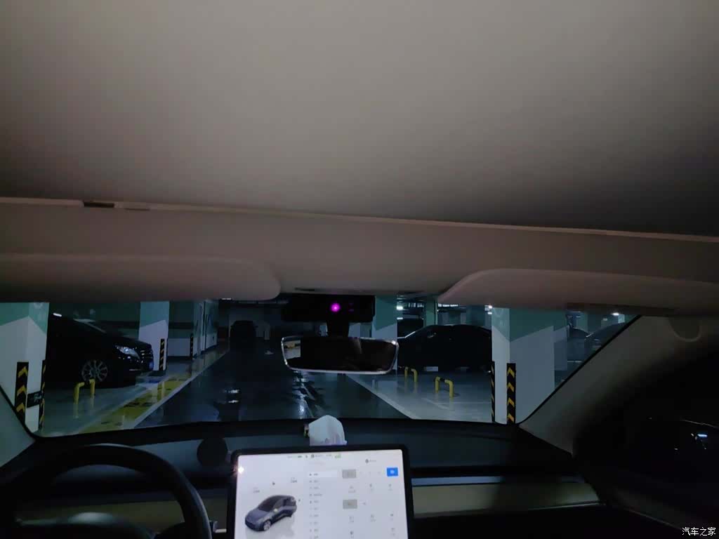 Tesla Model Y, 2023 14