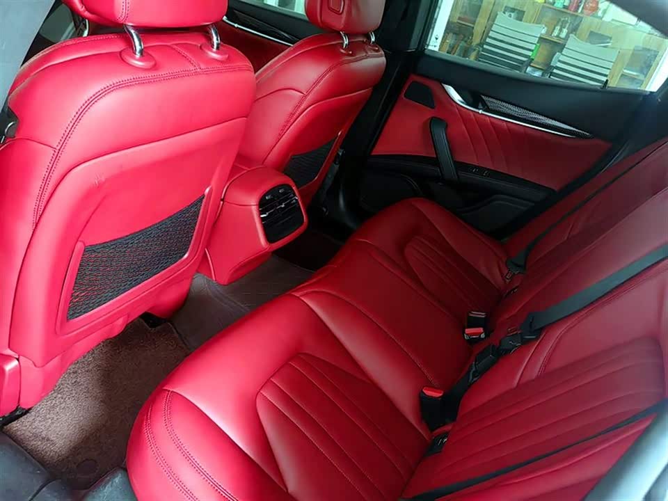 Maserati Ghibli Maserati Ghibli