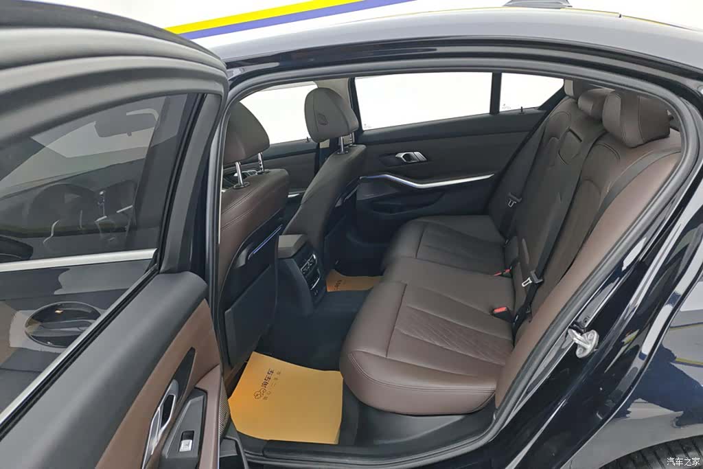 BMW 3 Series, 2022 11