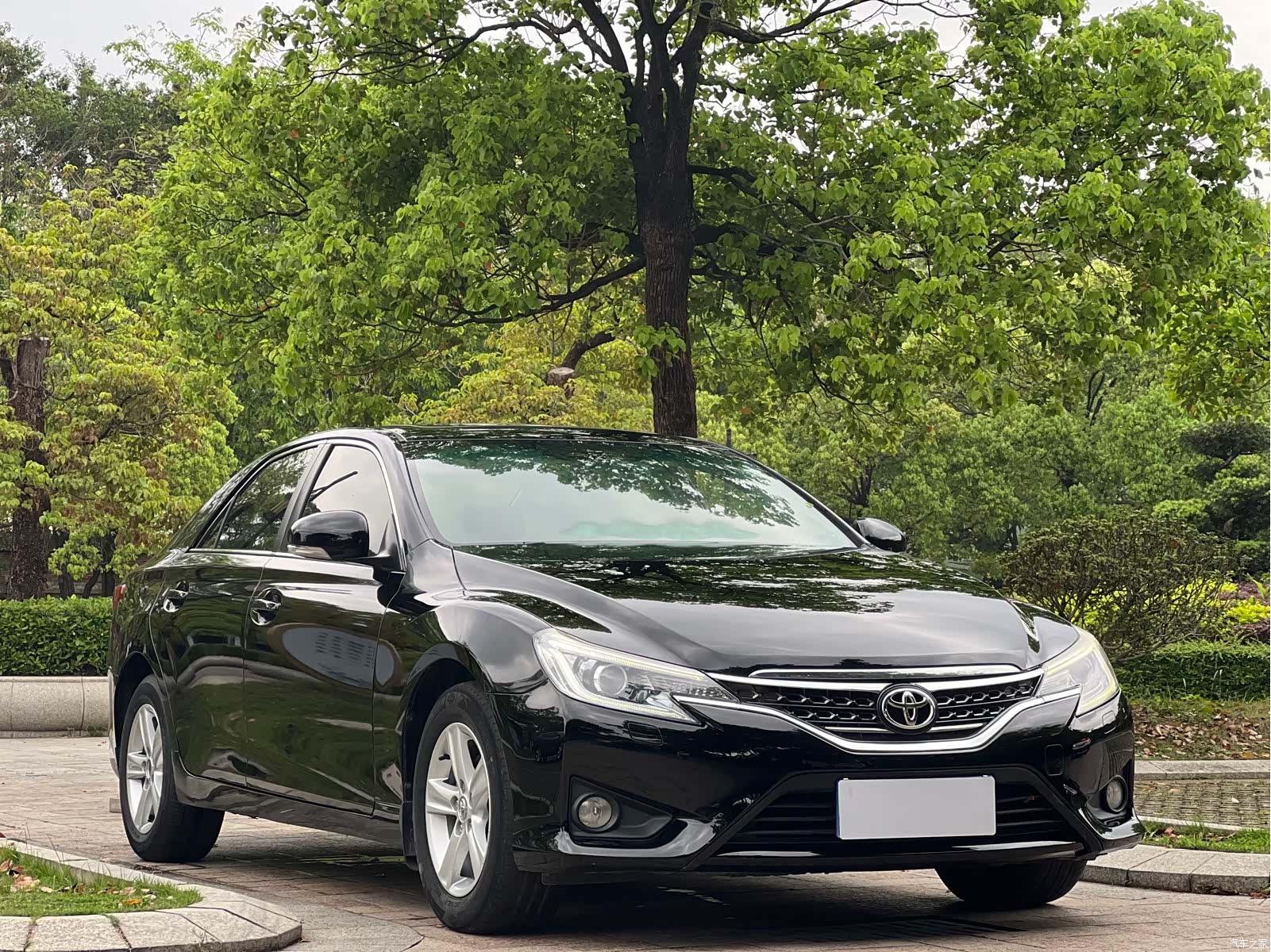 Toyota 2.5V, 2017 1