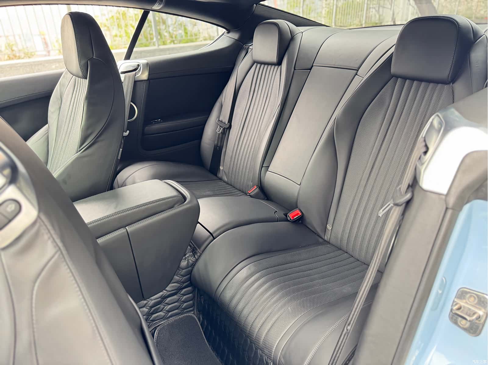 Bentley Continental GT, 2019 10