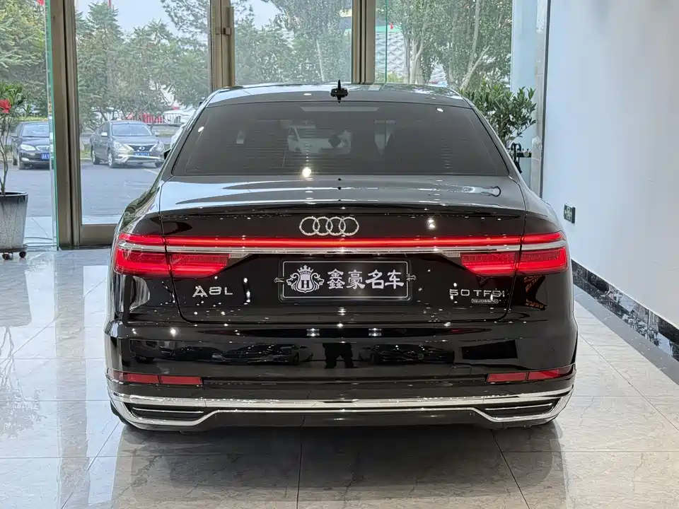 Audi A8