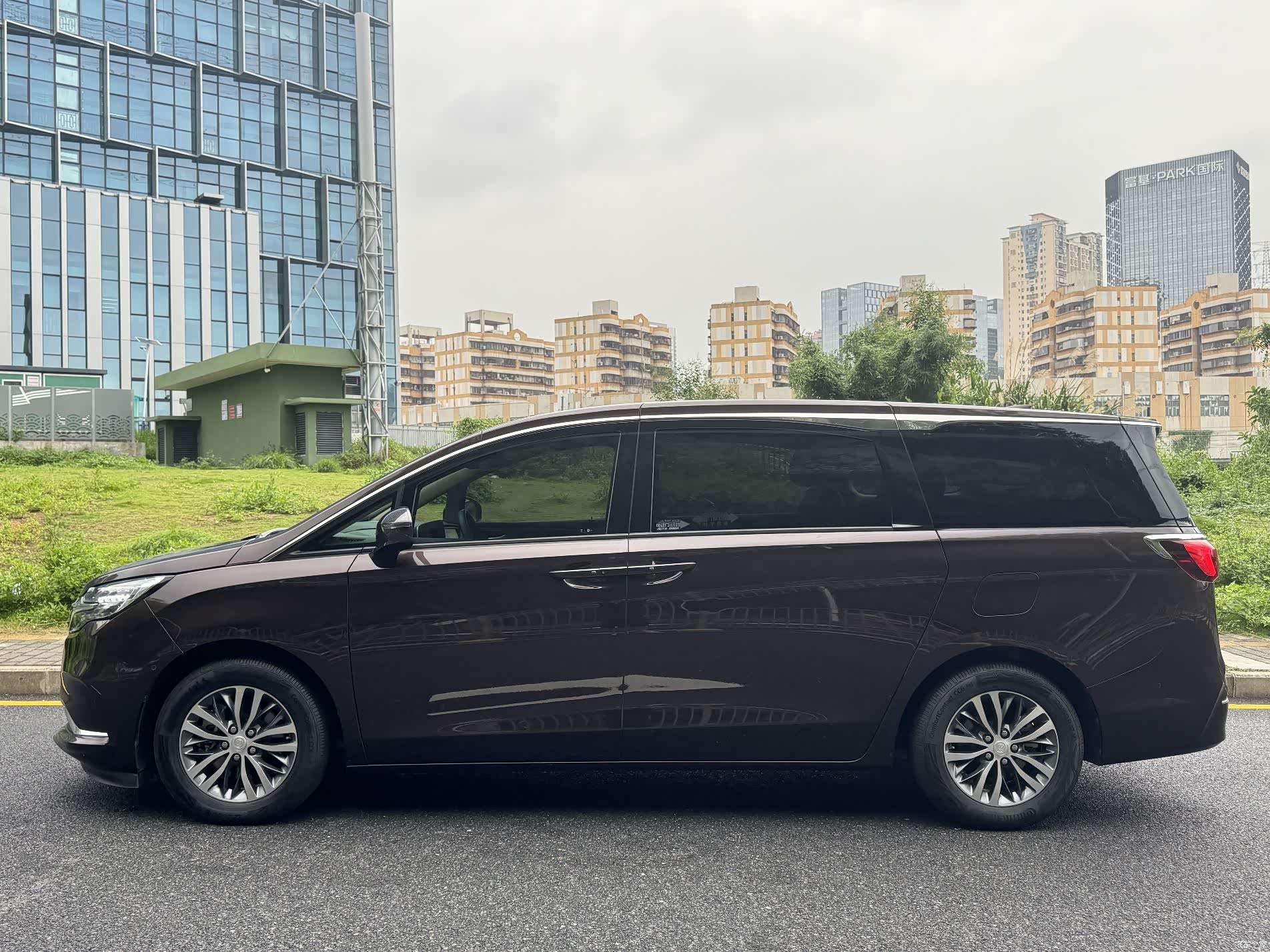 Buick GL8, 2021 4