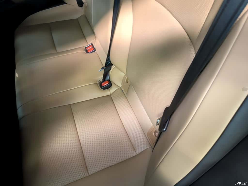 Lexus ES, 2021 10
