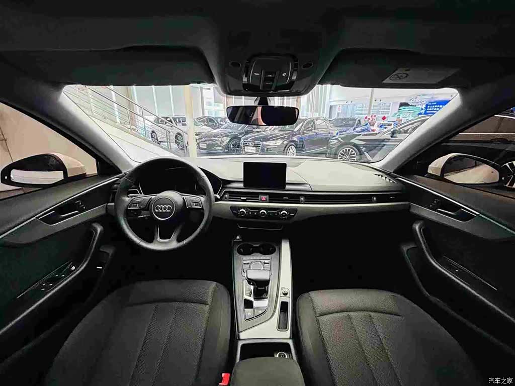 Audi A4L, 2019 14