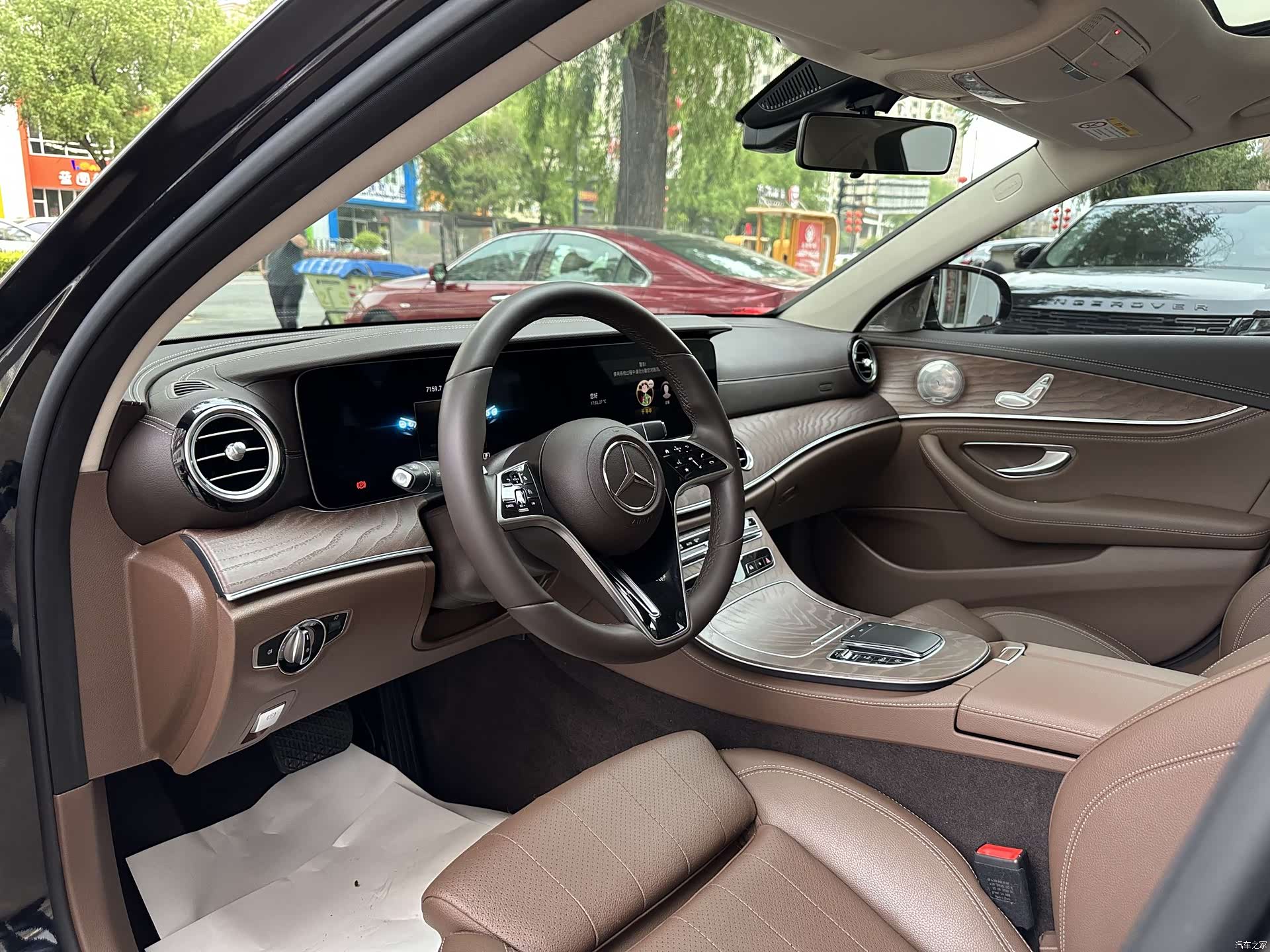 Mercedes-Benz E-Class, 2023 8