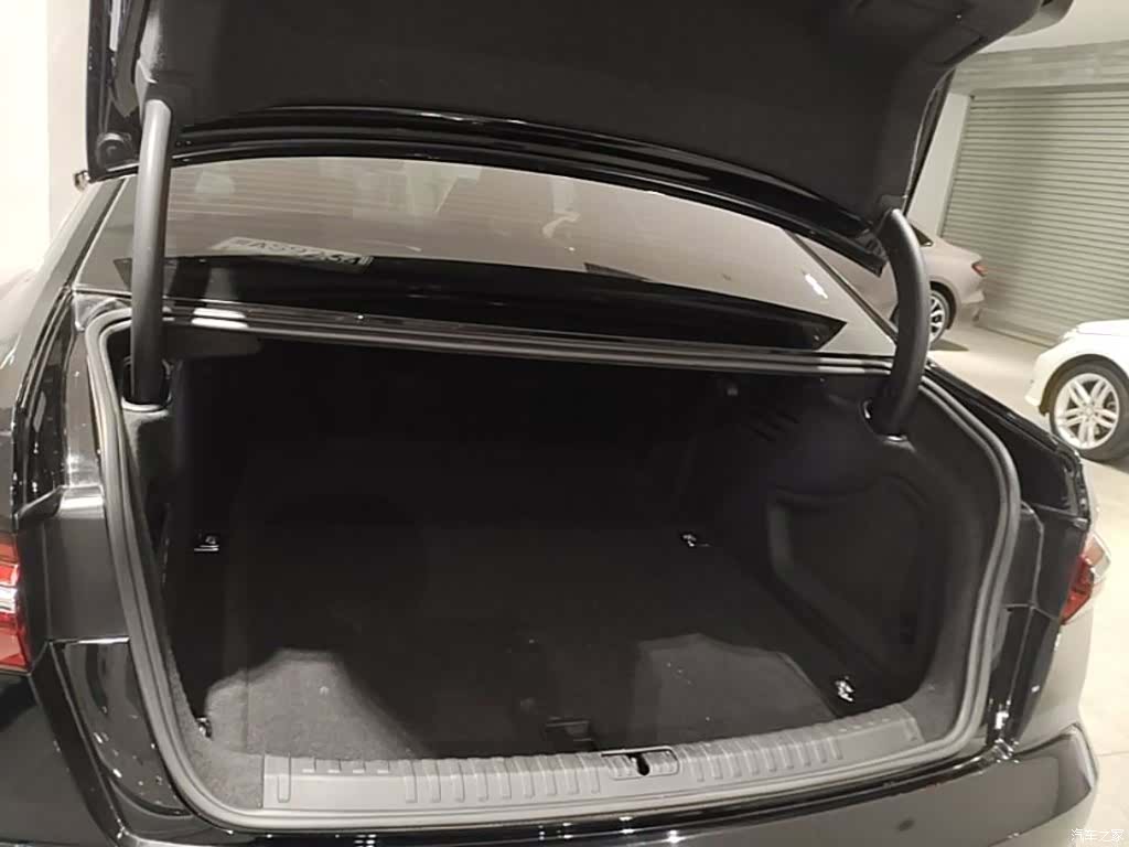 Audi A6L, 2022 19