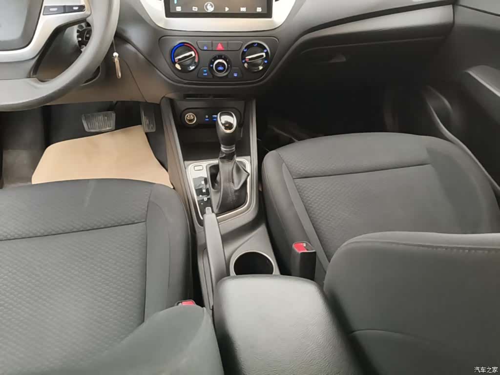 Hyundai GLS, 2018 14