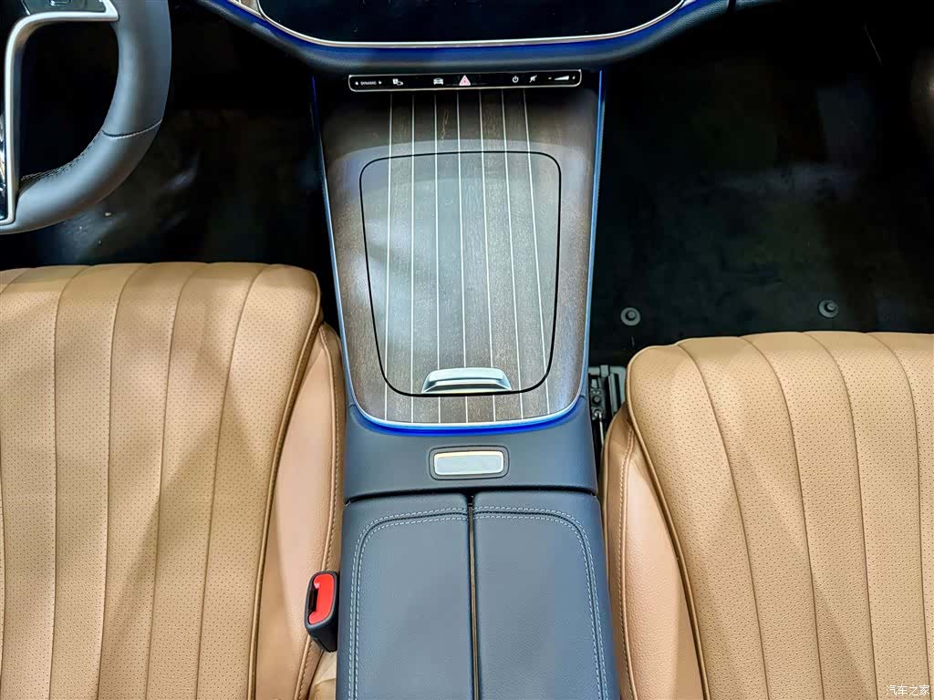 Mercedes-Benz E-Class, 2026 22