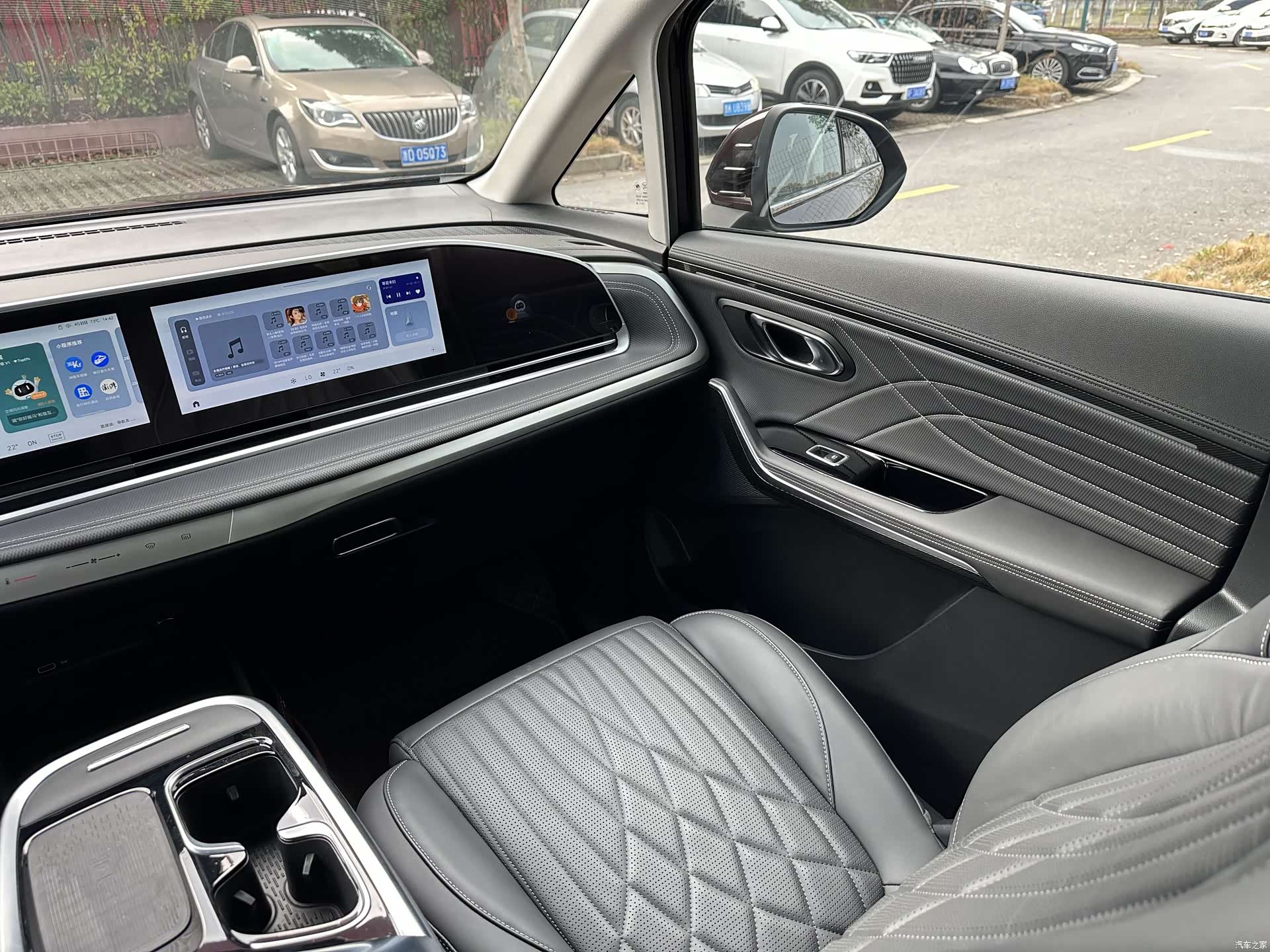 Maxus G90, 2022 17