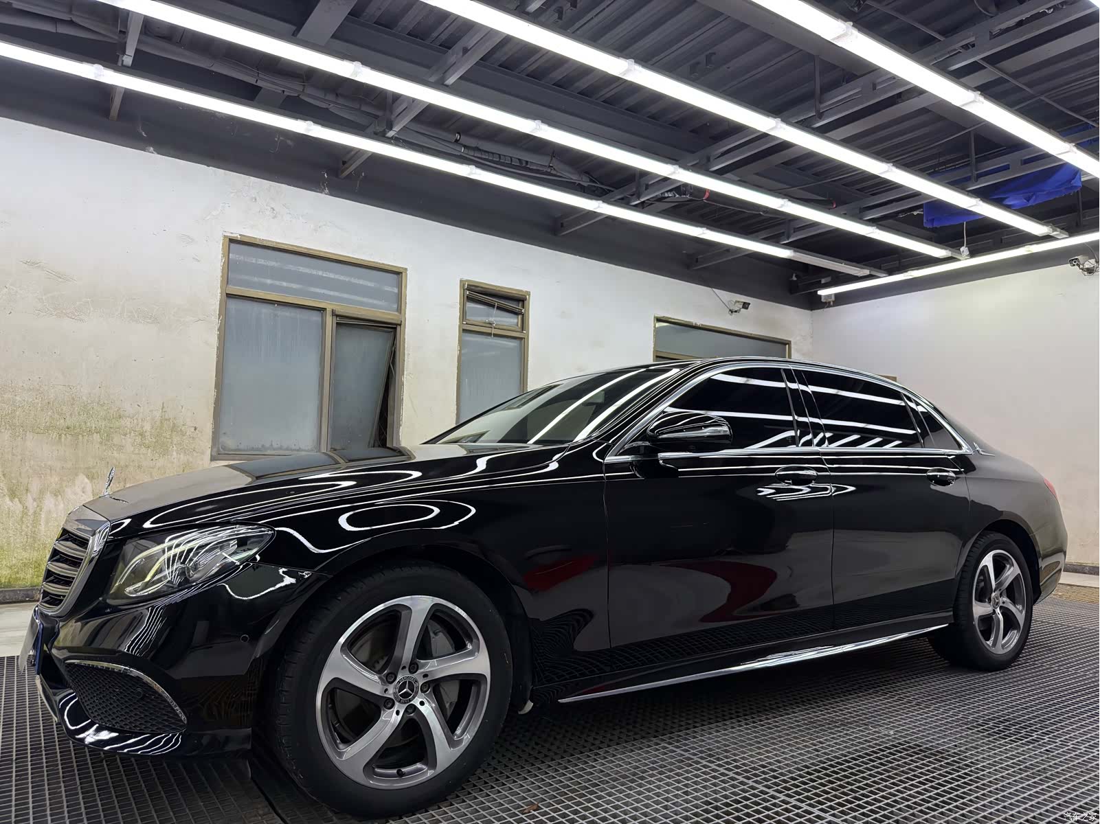 Mercedes-Benz E-Class, 2018 3