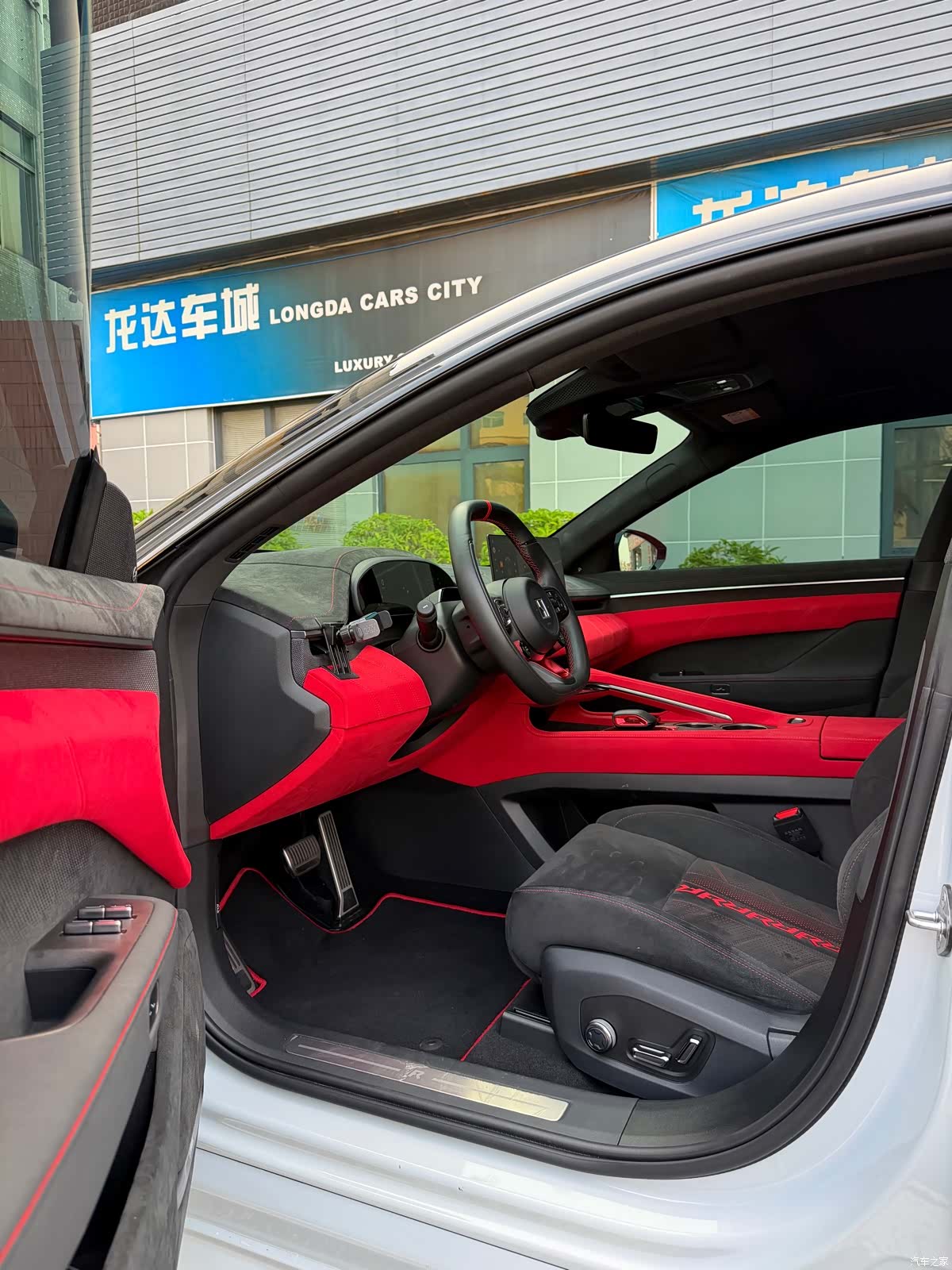 Zeekr 001, 2024 8