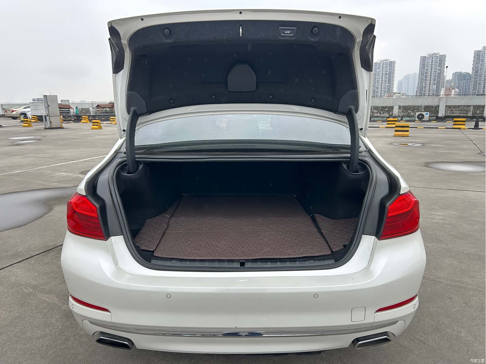 BMW 5 Series, 2019 13
