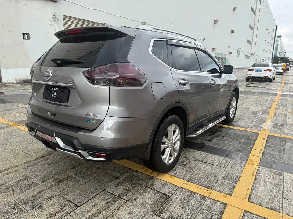 Nissan Qijun
