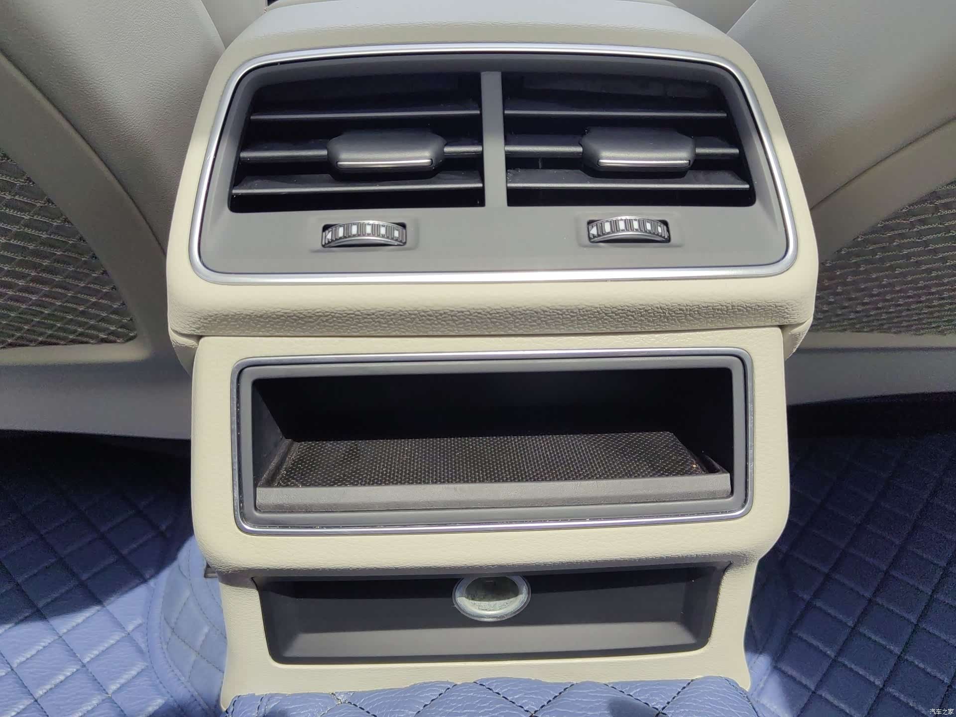Audi A6L, 2020 24