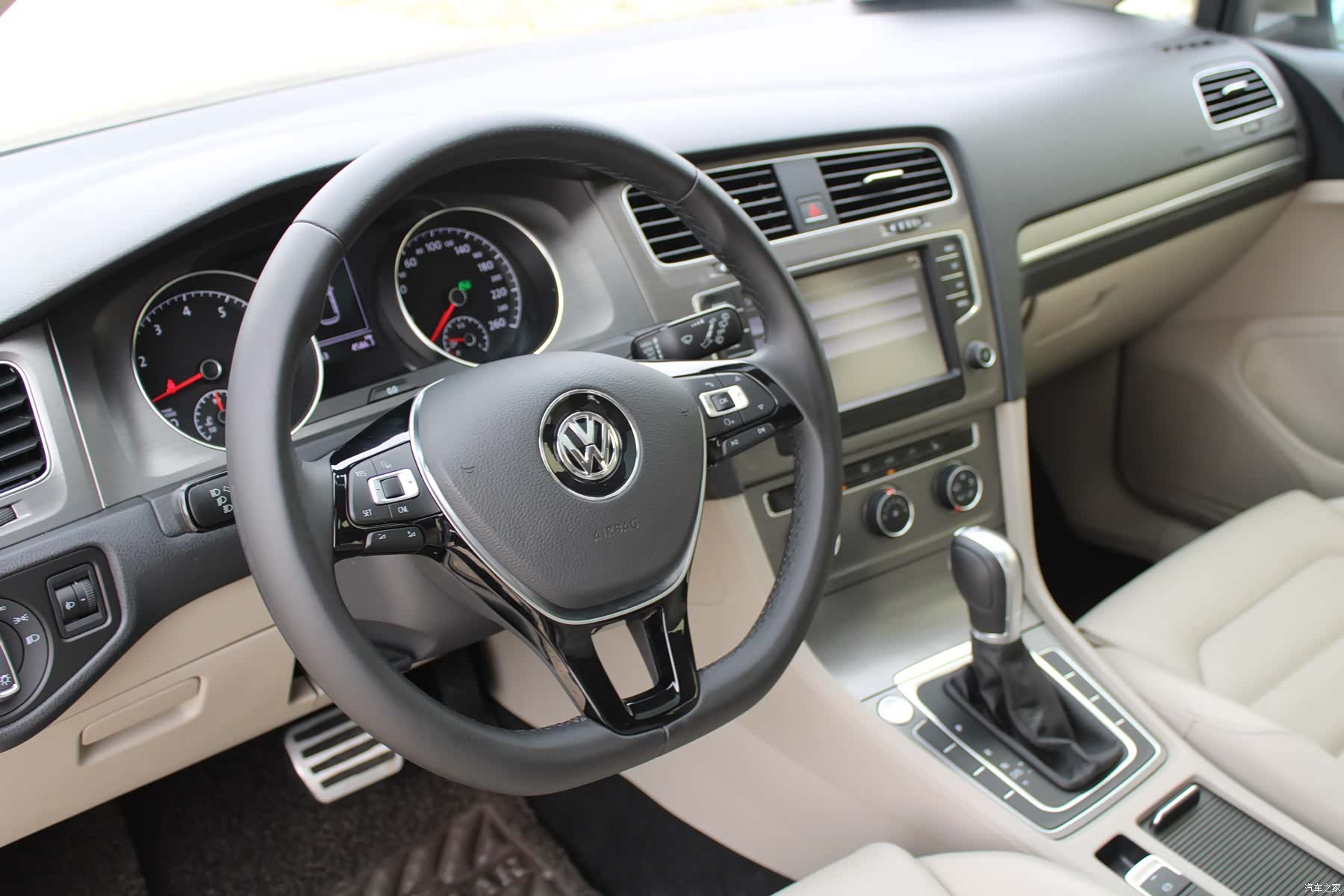 Volkswagen Golf, 2016 14