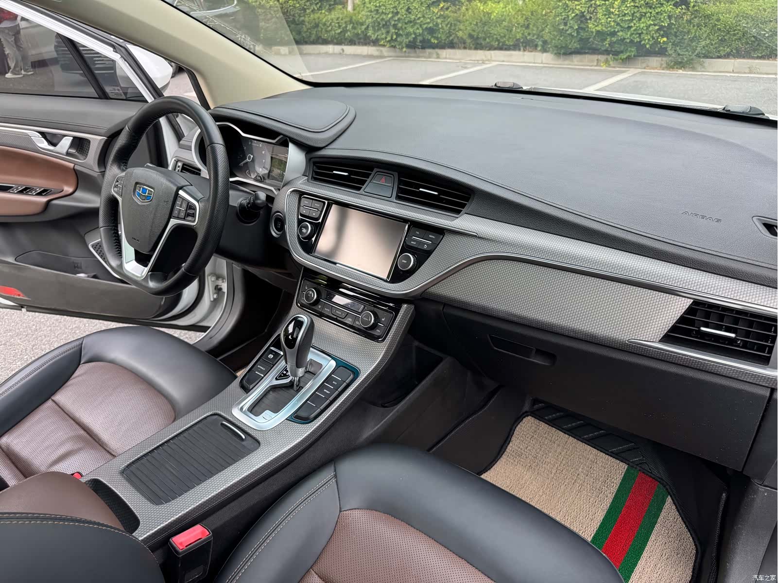 Geely Emgrand, 2017 12
