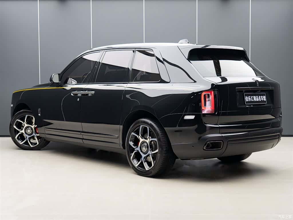 Rolls-Royce Cullinan, 2021 3