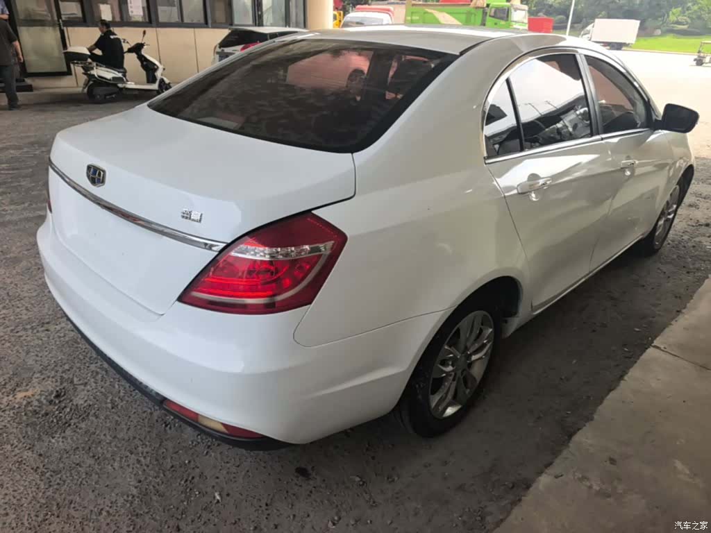 Geely Emgrand, 2016 7