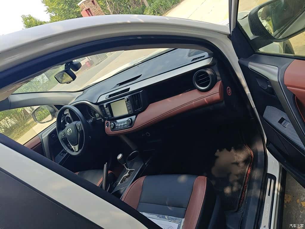 Toyota RAV4, 2016 19