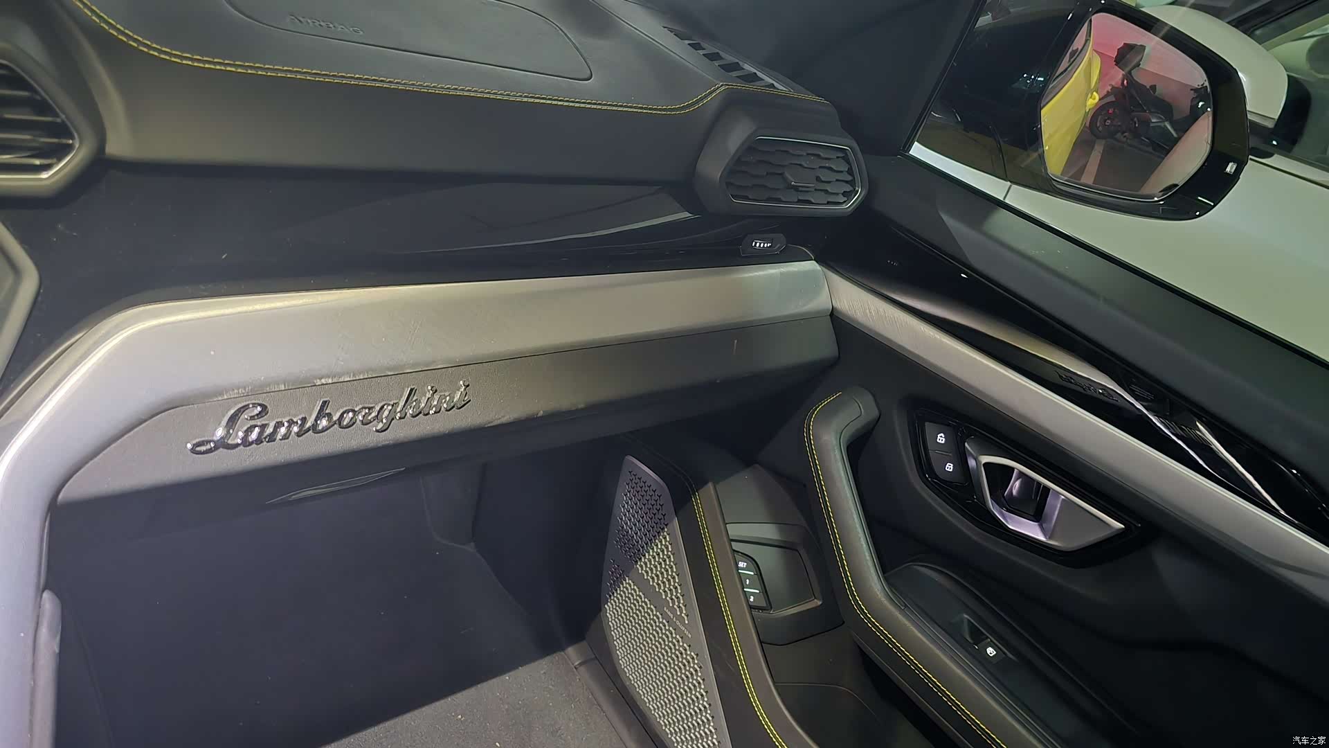 Lamborghini Urus, 2020 6