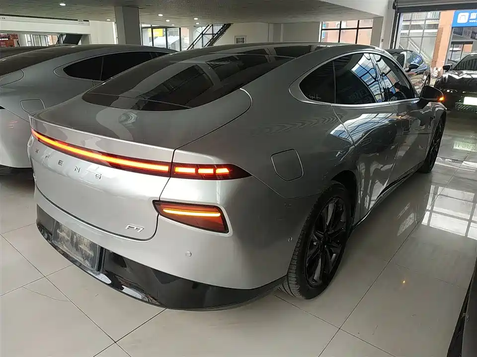 XPENG P7