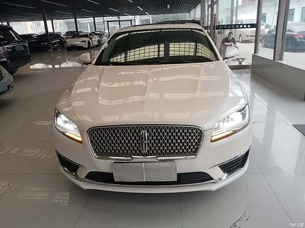 Lincoln MKZ, 2018 3