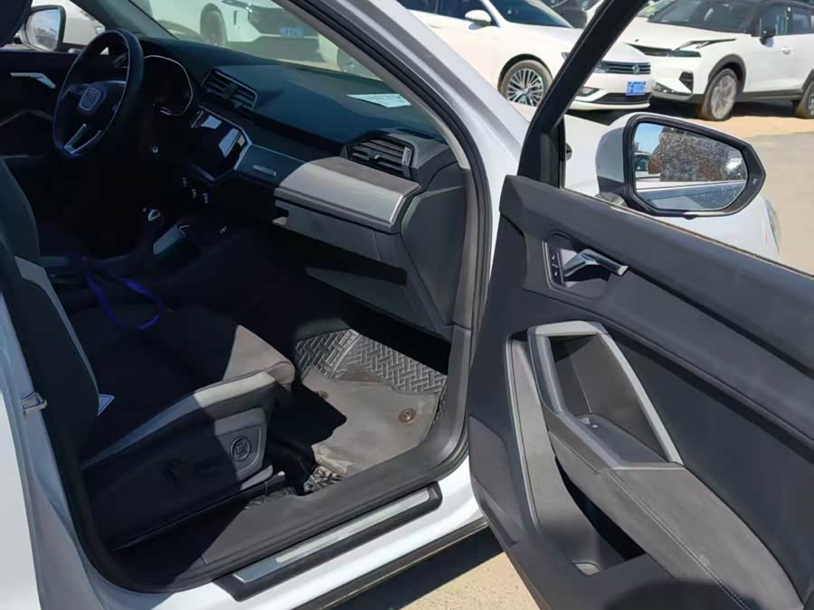 Audi Q3 2022, фото 11