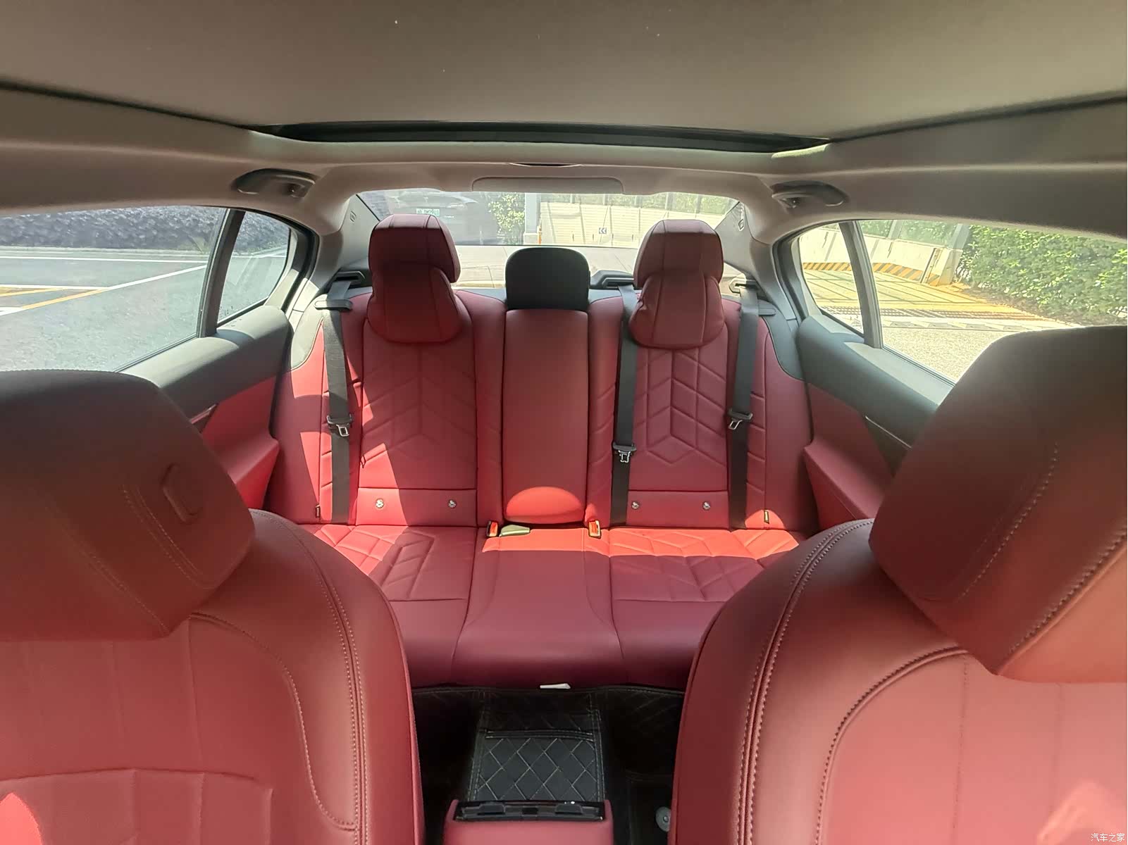 BMW 5 Series, 2025 23