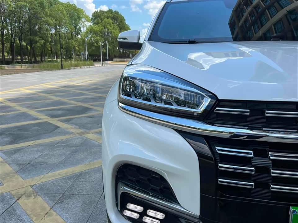 Chery Tiggo 8