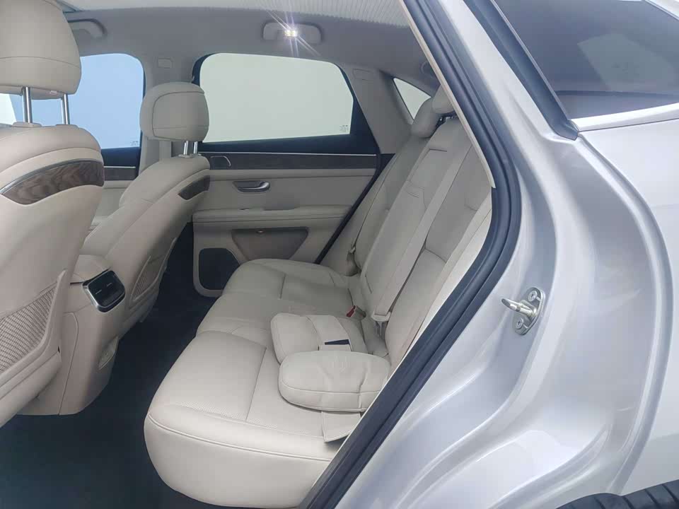 AITO Ask the world M5