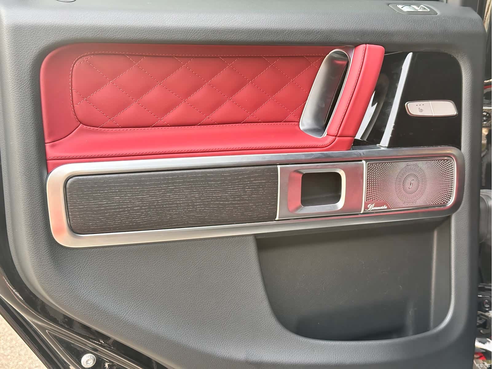 Mercedes-Benz G-Class, 2024 13