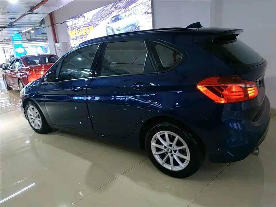 BMW 2 series station wagon