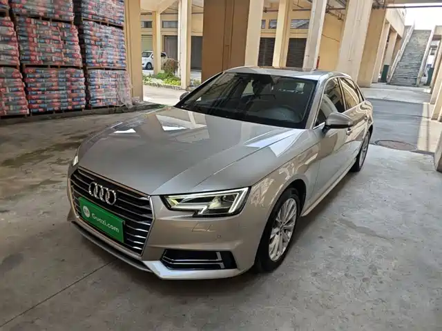 Audi A4L 2019 — купить из Китая под заказ