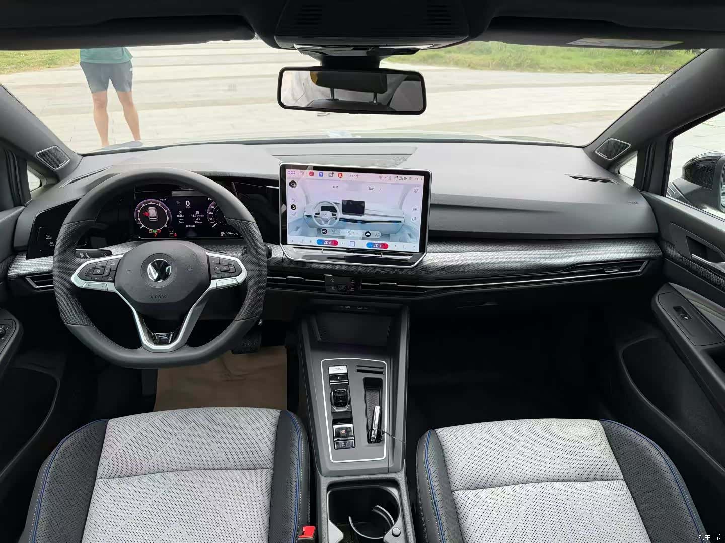 Volkswagen Golf, 2026 6
