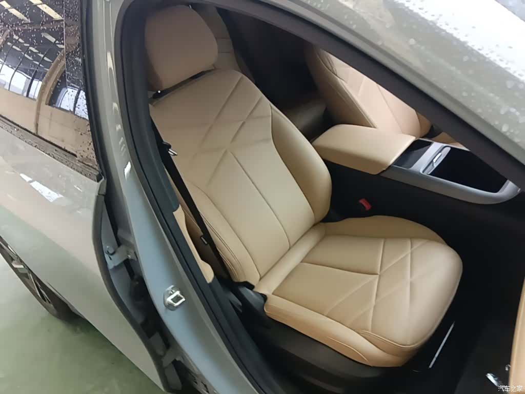 Geely Galaxy L6, 2024 25