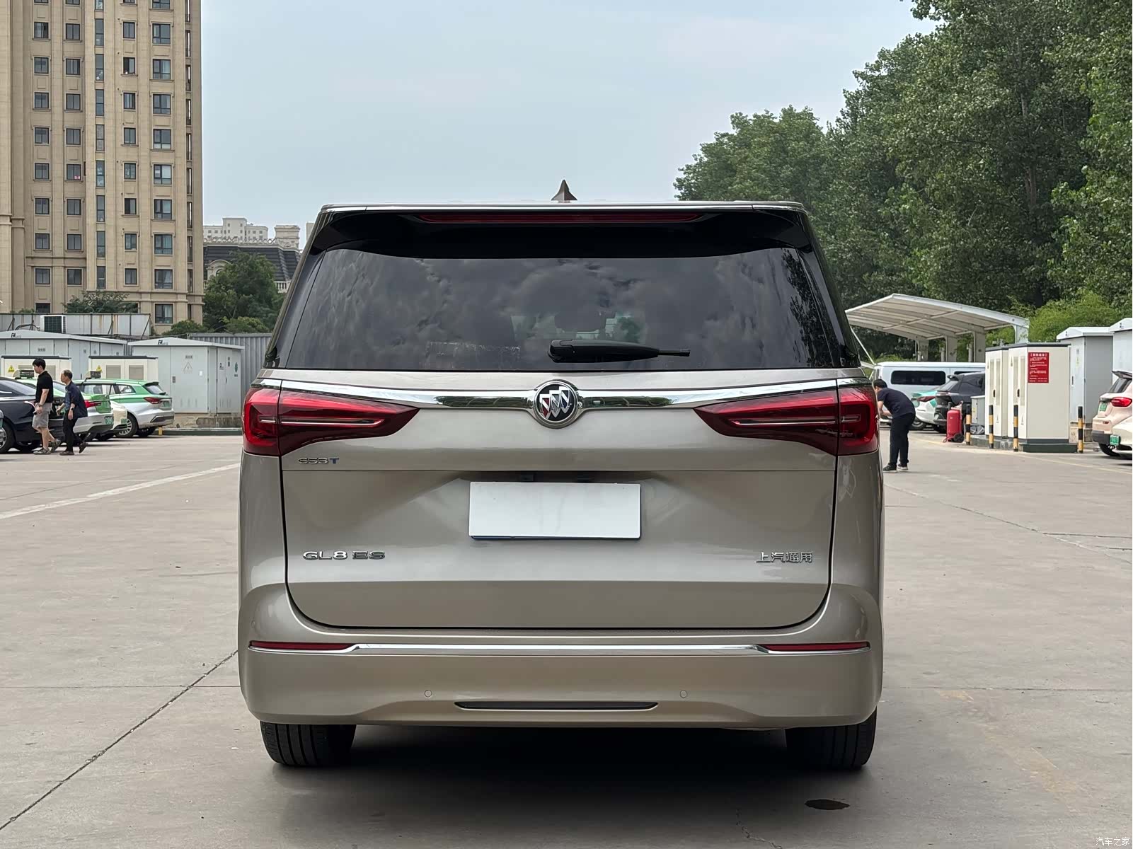 Buick GL8, 2022 4