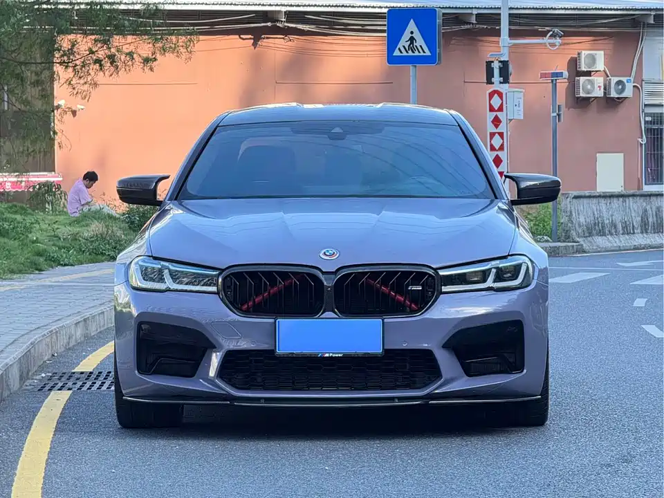 BMW M5