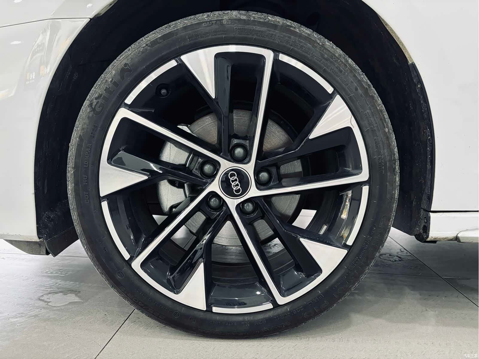 Audi Flying Spur, 2025 11