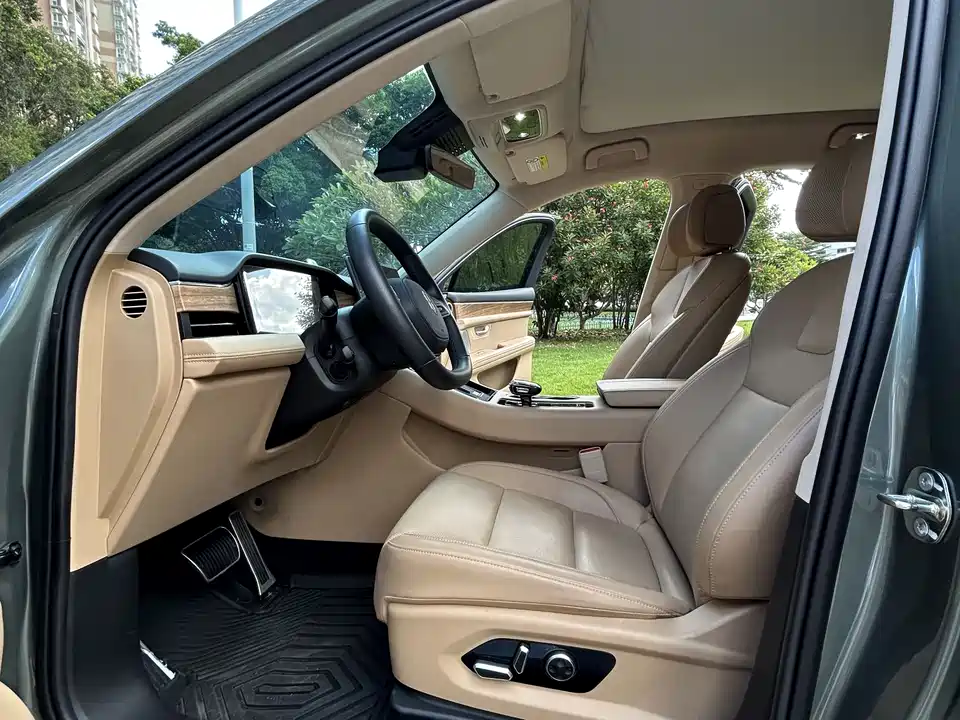 AITO Ask the world M5