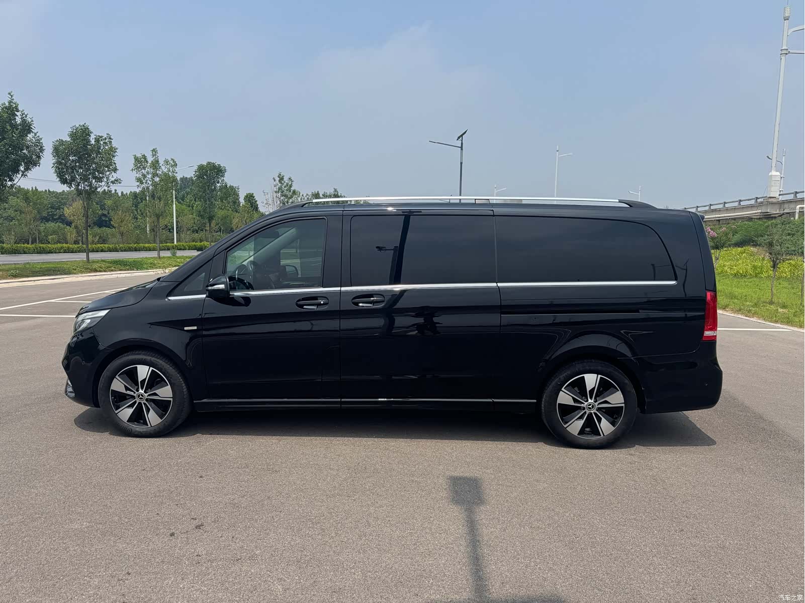 Mercedes-Benz V-Class, 2020 7