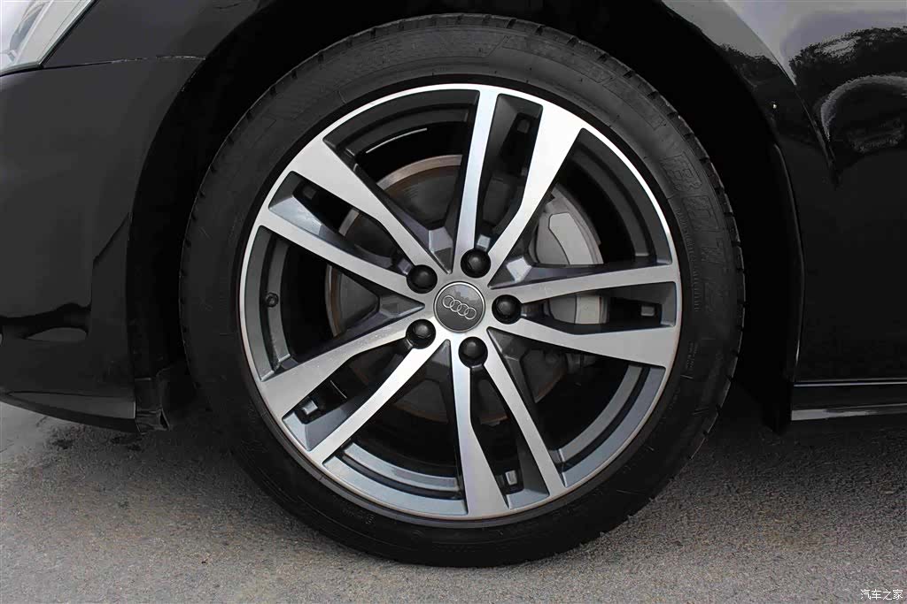 Audi A6L, 2022 15