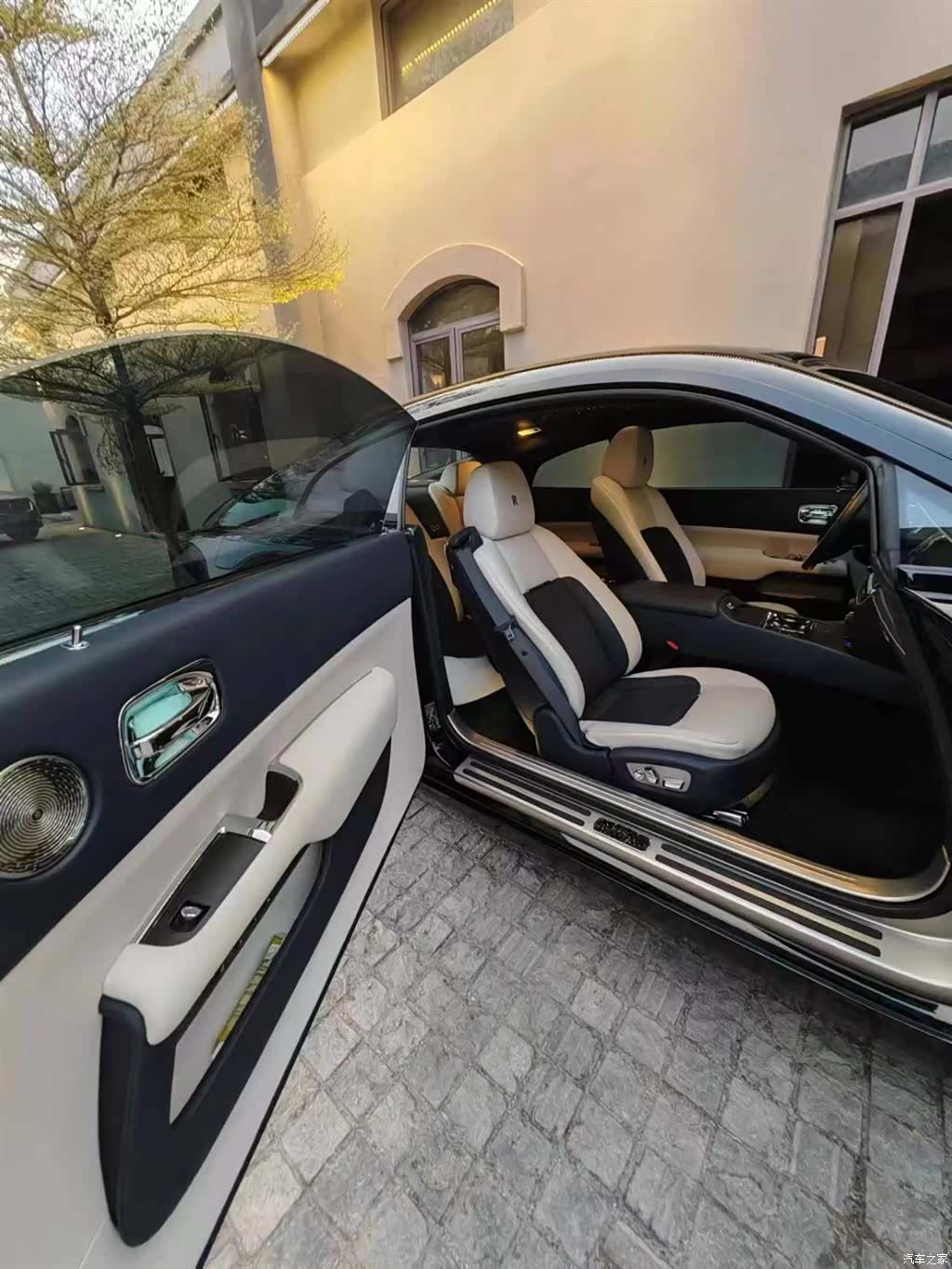 Rolls-Royce Wraith, 2021 4