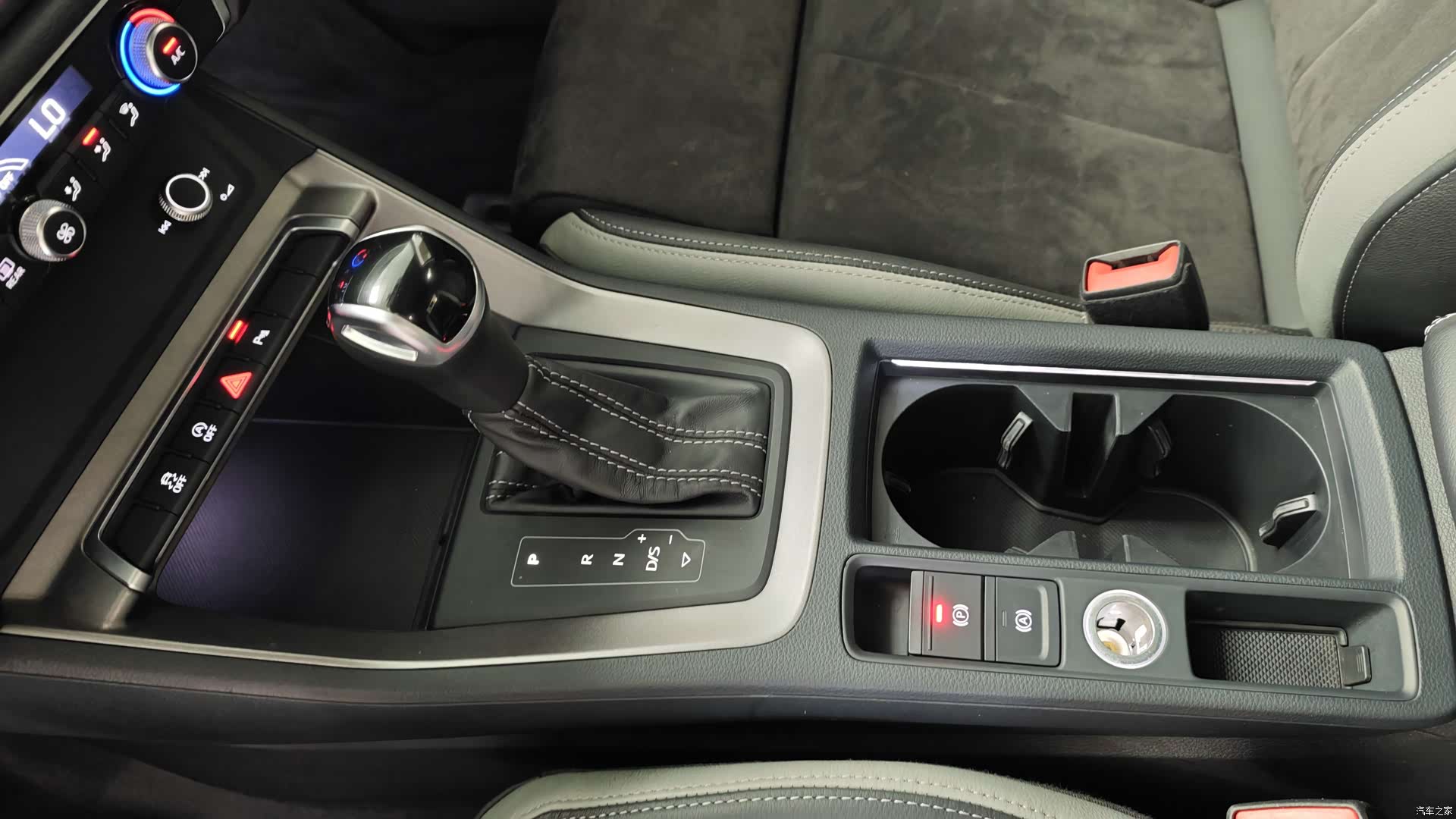 Audi Q3, 2023 13